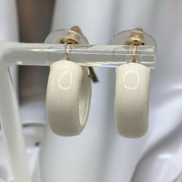 Vintage White Enamel Hoop Earrings! - Picture 1 of 9